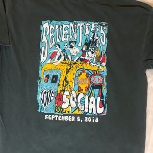70s social t shirt